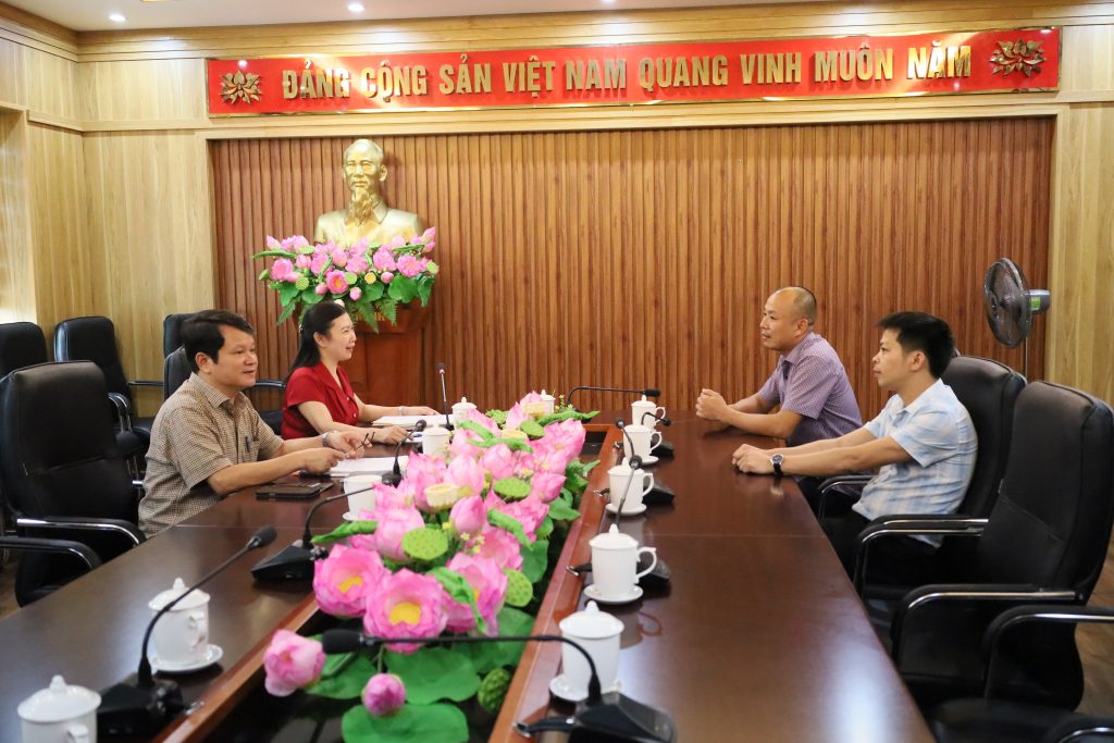 Tâm Thành ủng hộ đồng bào vùng lũ