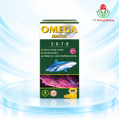 OMEGA MACCA trên bục kính xanh